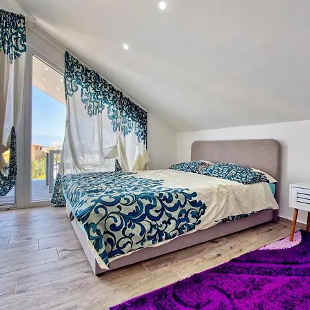 Boutique Nirvana 2, Proboj 25