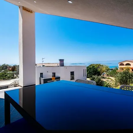 Boutique Nirvana 2, Proboj 25 * Košljun