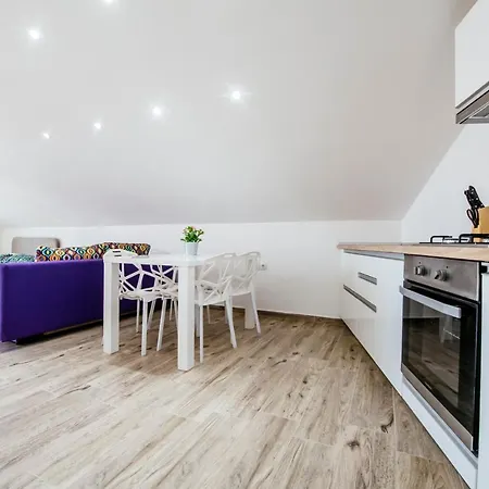 Boutique Nirvana 2, Proboj 25