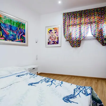 Boutique Nirvana 2, Proboj 25 Košljun