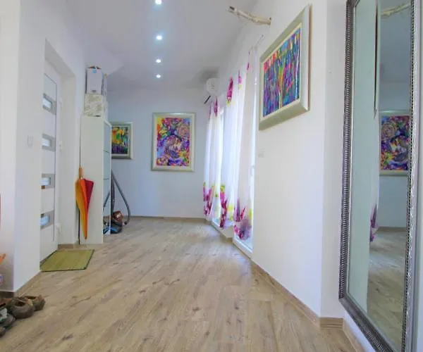 Boutique Nirvana 2, Proboj 25