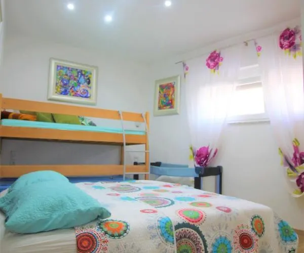 Boutique Nirvana 2, Proboj 25 아파트 Košljun