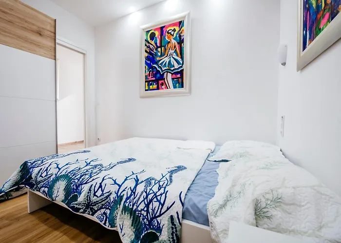 Boutique Nirvana 2, Proboj 25 Kosljun