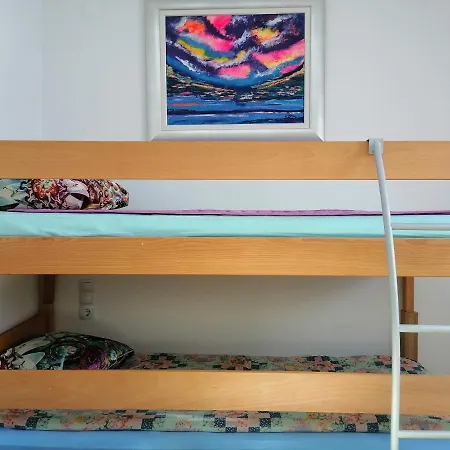 Boutique Nirvana 2, Proboj 25 * Košljun