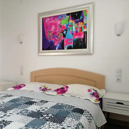 Boutique Nirvana 2, Proboj 25 شقة