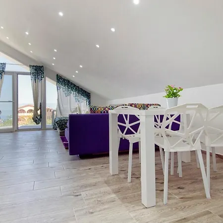 Boutique Nirvana 2, Proboj 25 Apartman