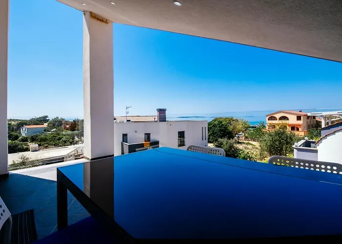 Boutique Nirvana 2, Proboj 25 * Košljun